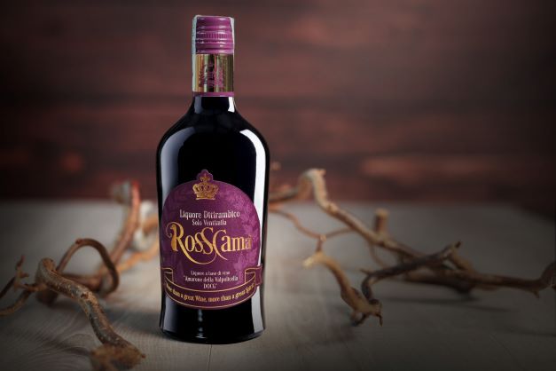 Debutto per RosScamà,  il liquore di Verona che esalta due eccellenze: l’Amarone DOCG  e la Grappa Veneta.