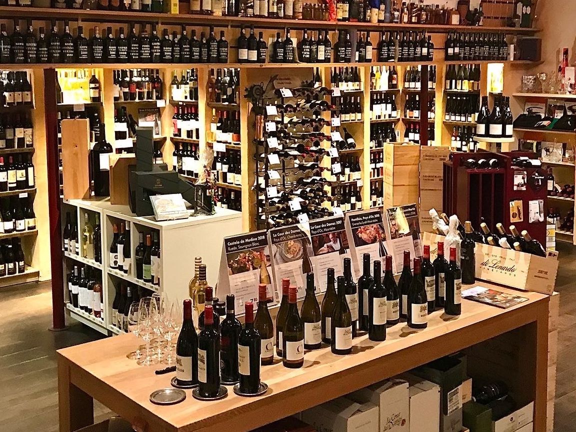 Vinarius: la bottiglia per le festività? Italiani fedeli alla tradizione: Champagne, Barolo, Chardonnay e Moscato d’Asti